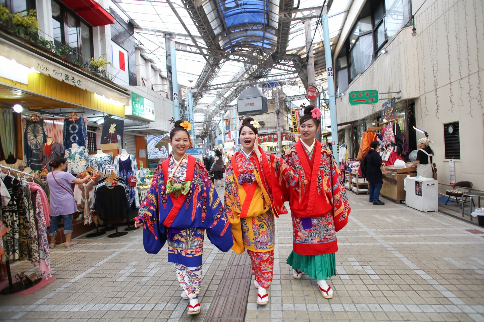 Kimono and Yukata Rental at Okinawa Chura Bijin Ryusou Studio - image 4