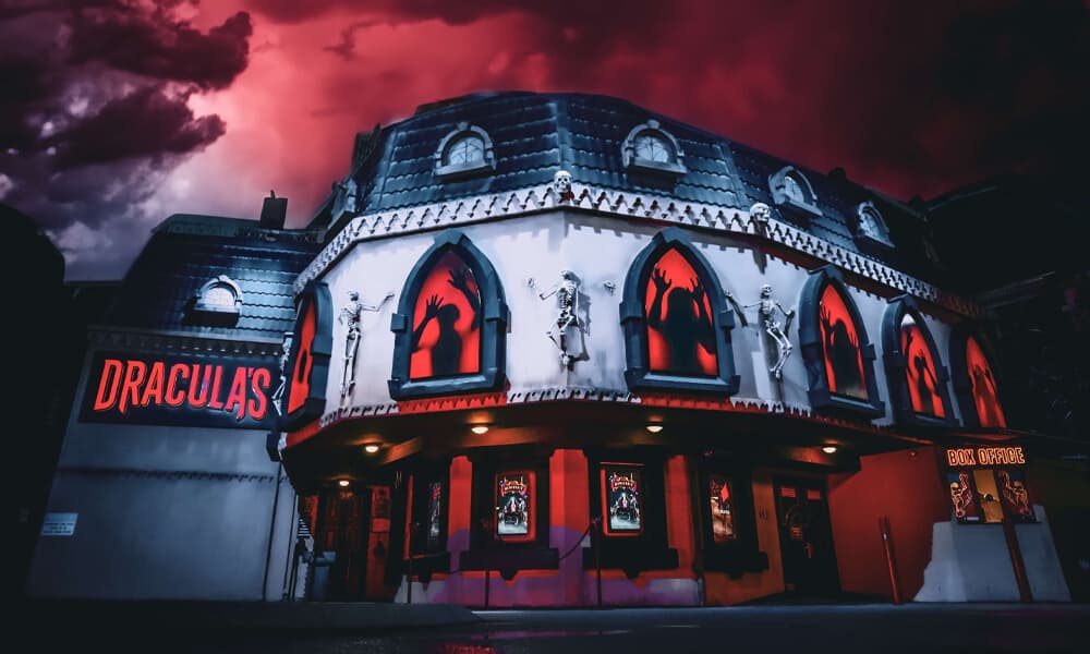Dracula's Cabaret 3-Course Dinner and Show Ticket - main image